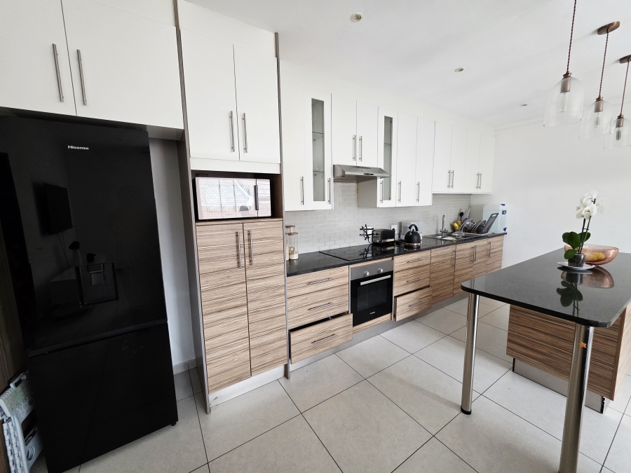 4 Bedroom Property for Sale in Beacon Bay North Eastern Cape